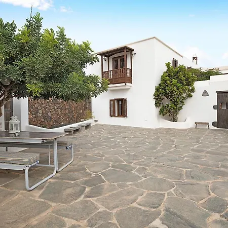 Holiday home La Escuelita Los Valles